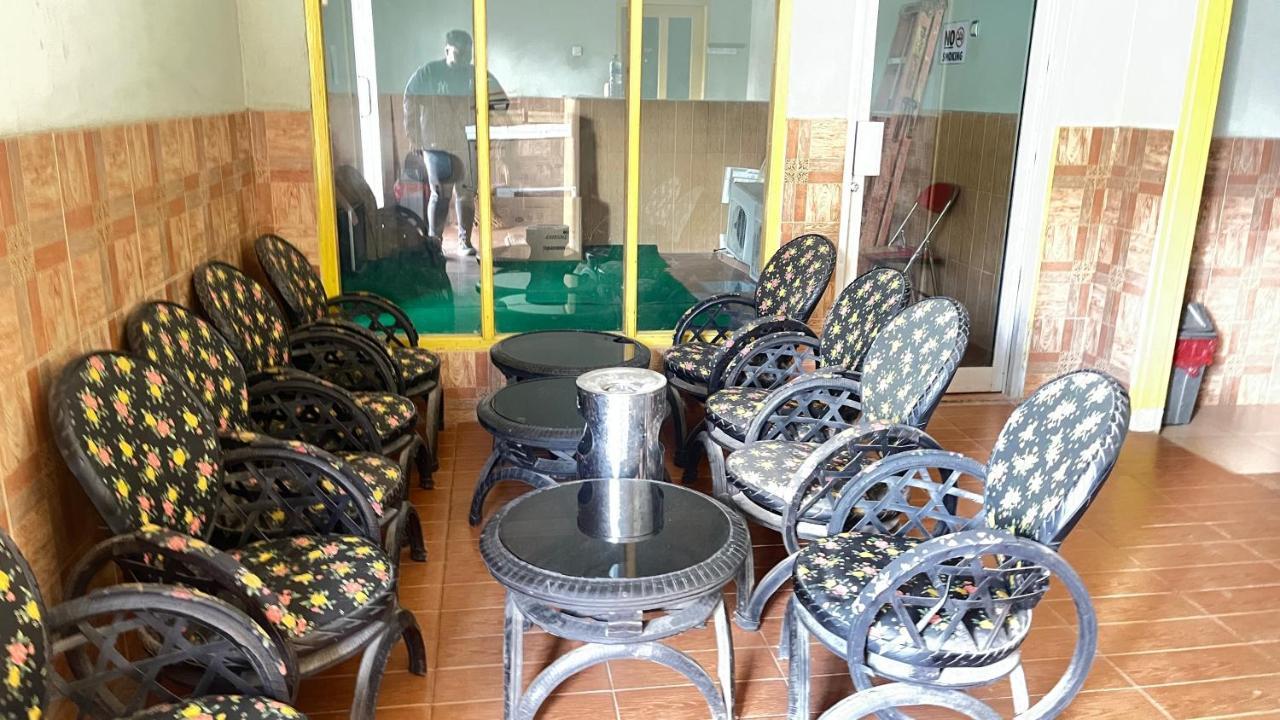 Oyo 93119 Guest House Leo Patra Muara Badak Eksteriør billede