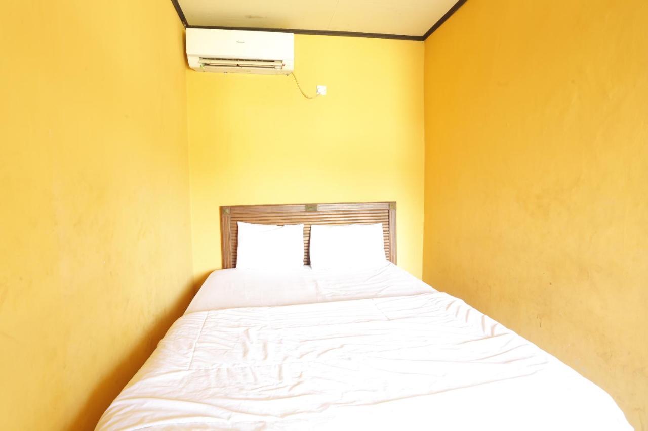 Oyo 93119 Guest House Leo Patra Muara Badak Eksteriør billede