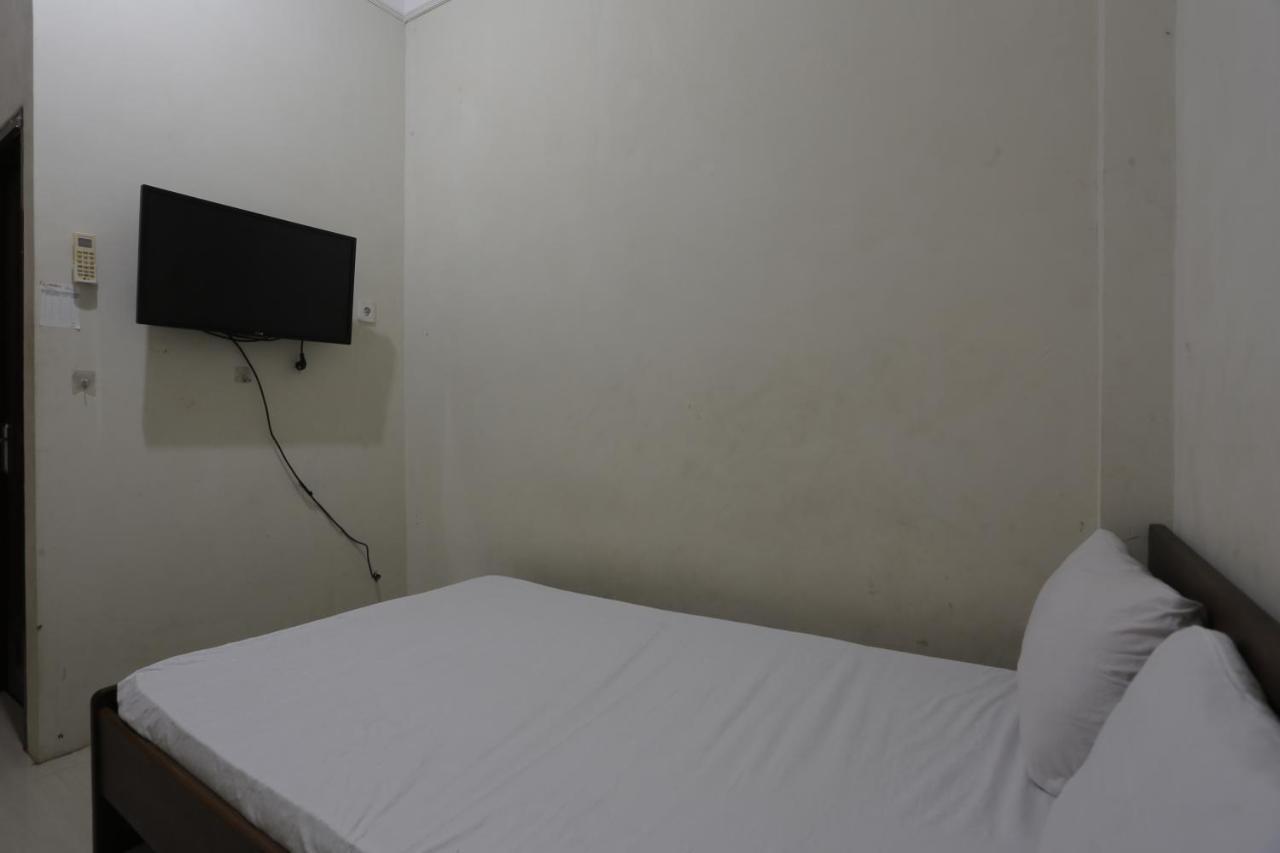 Oyo 93119 Guest House Leo Patra Muara Badak Eksteriør billede