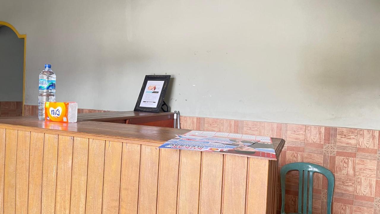 Oyo 93119 Guest House Leo Patra Muara Badak Eksteriør billede
