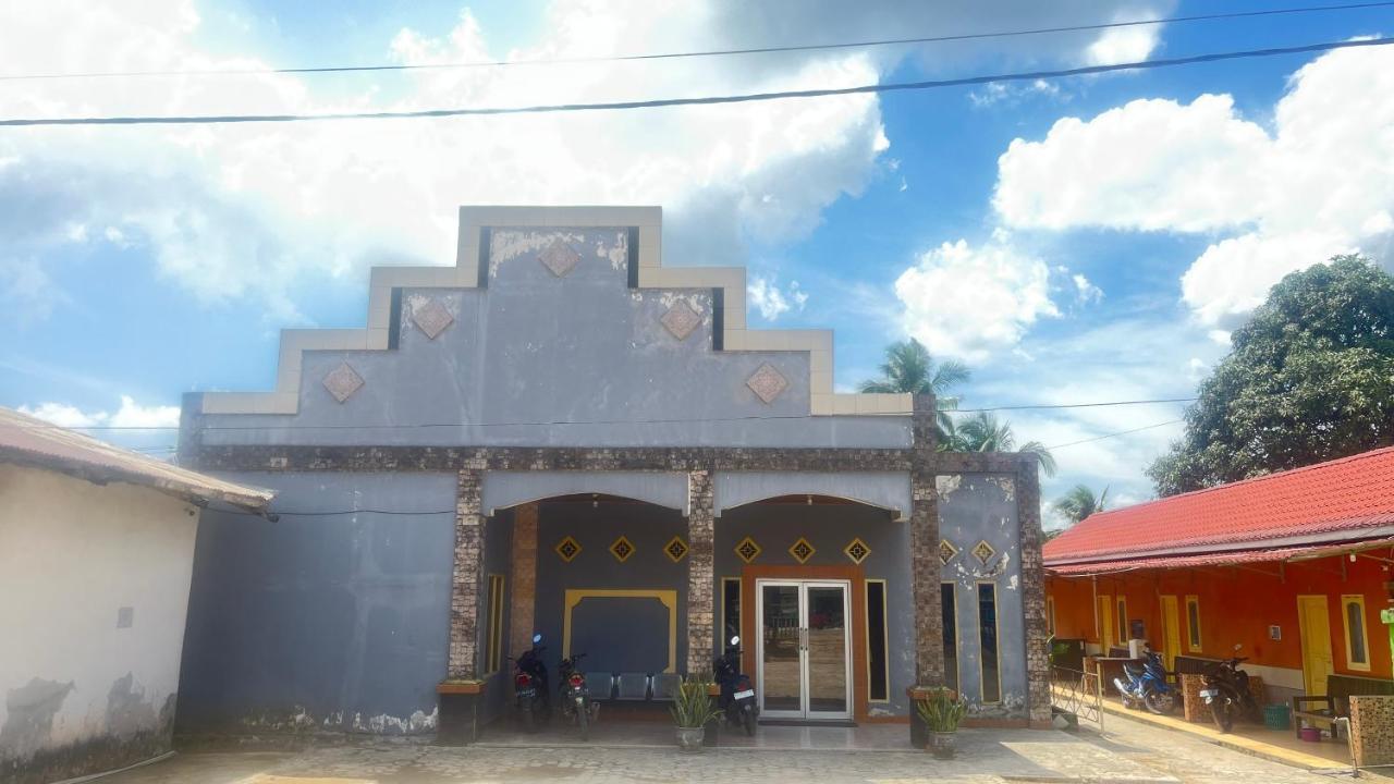 Oyo 93119 Guest House Leo Patra Muara Badak Eksteriør billede