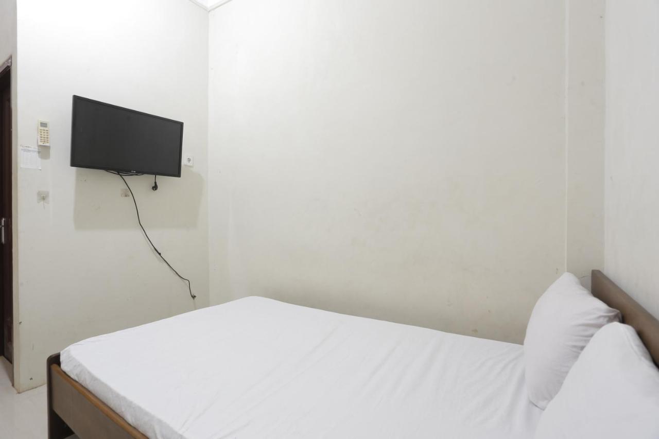 Oyo 93119 Guest House Leo Patra Muara Badak Eksteriør billede