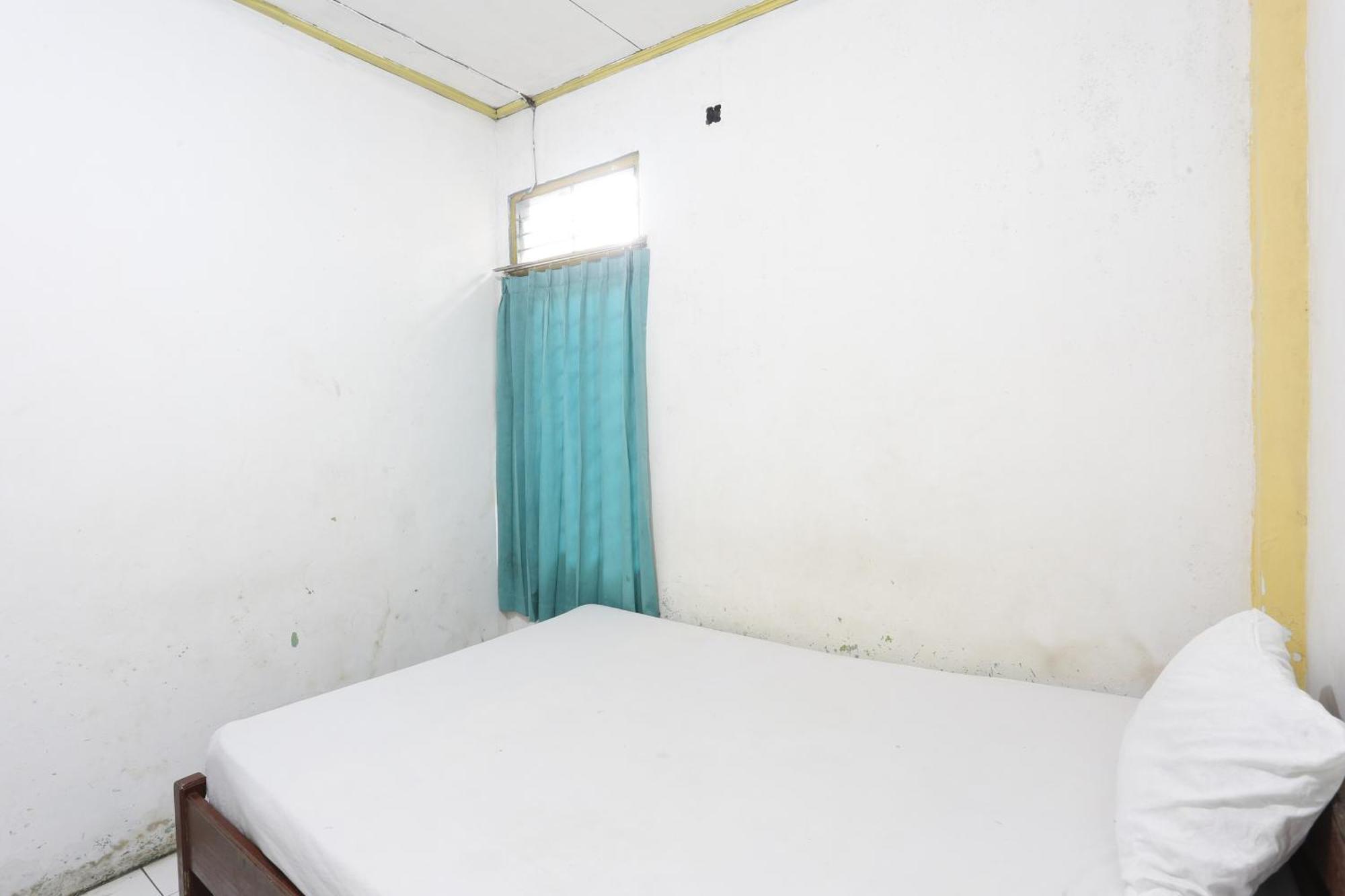 Oyo 93119 Guest House Leo Patra Muara Badak Eksteriør billede