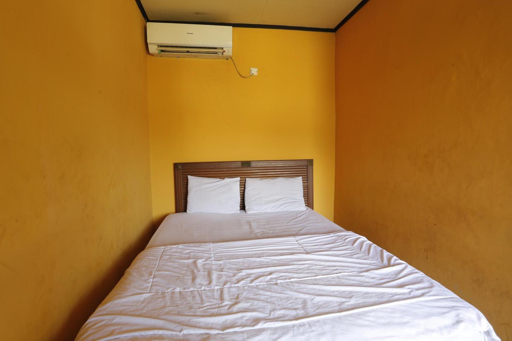 Oyo 93119 Guest House Leo Patra Muara Badak Eksteriør billede